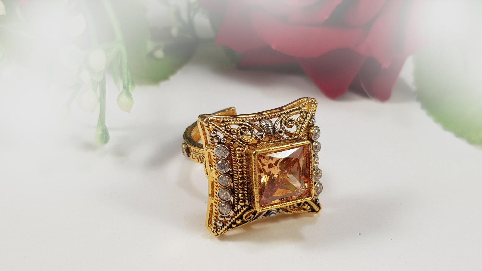 Kundan Ring With Champagne