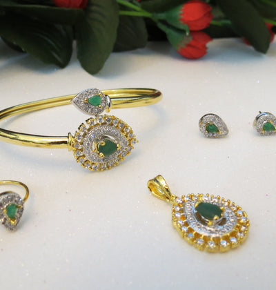 Green Jewelry Set