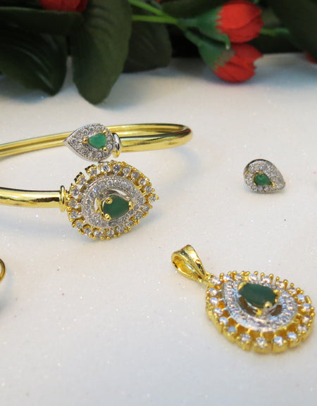 Green Jewelry Set