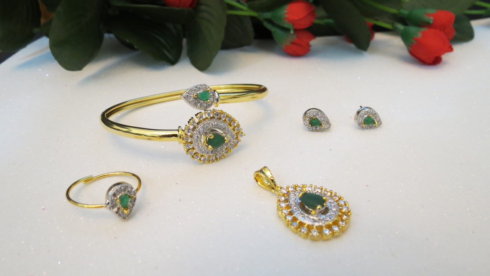 Green Jewelry Set
