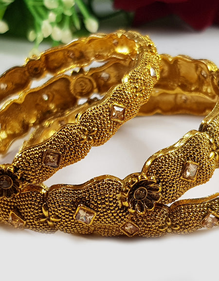 Kundan Bangles Set
