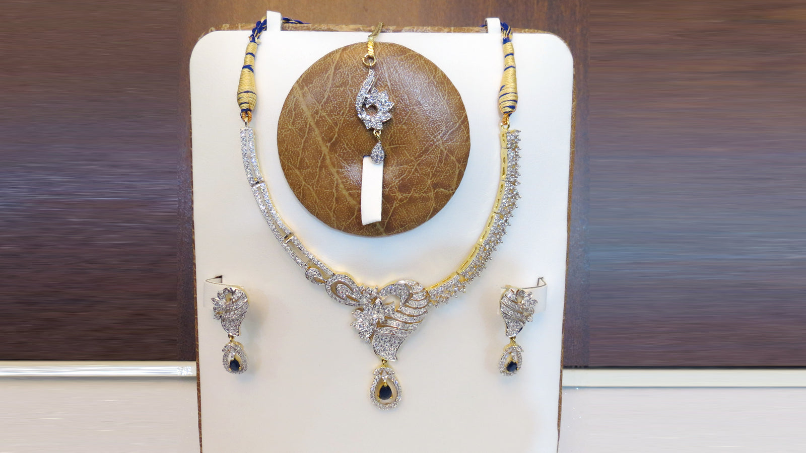 Blue Stone Kanti Set