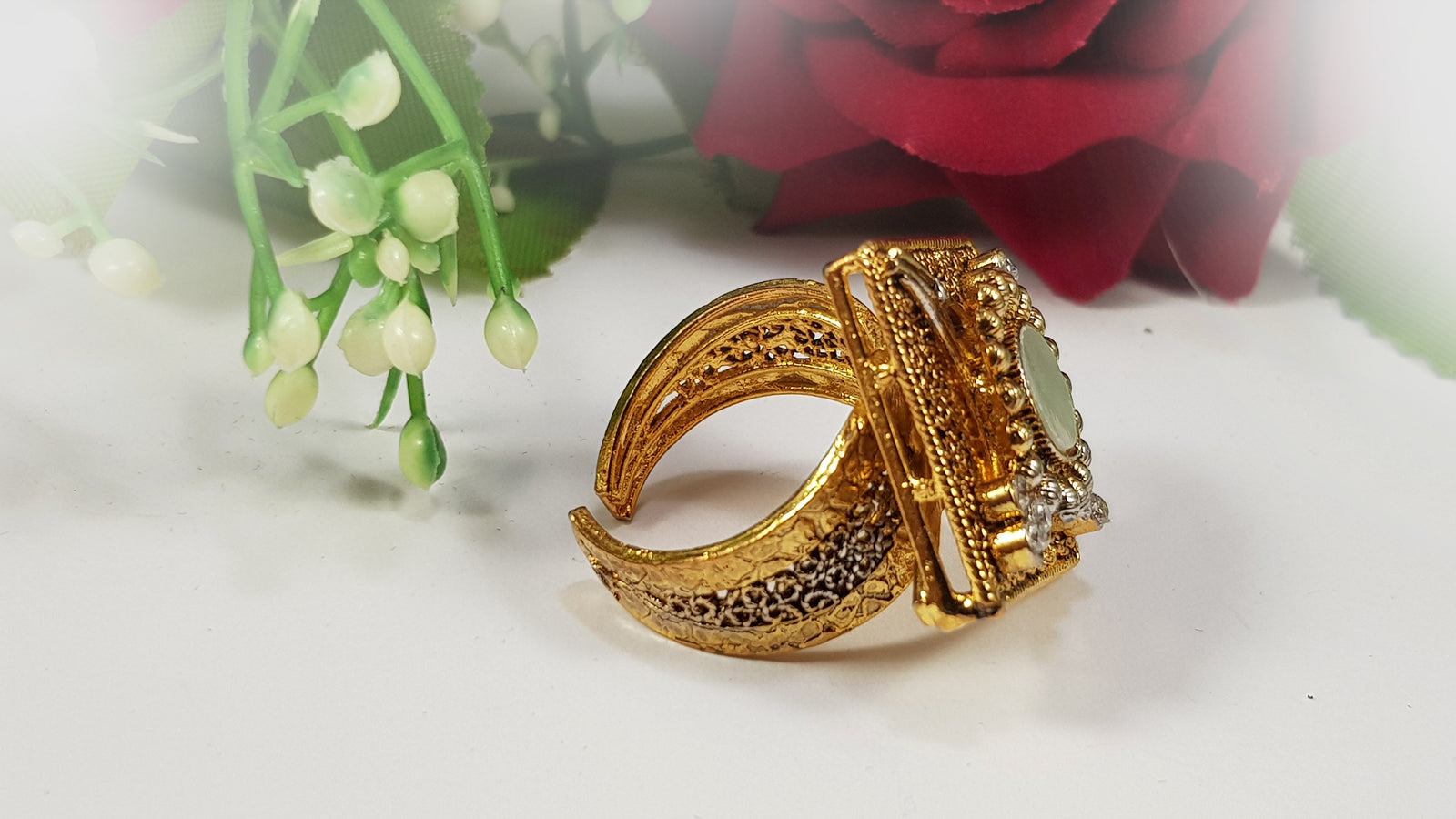 Square Ladies Ring - Kundan