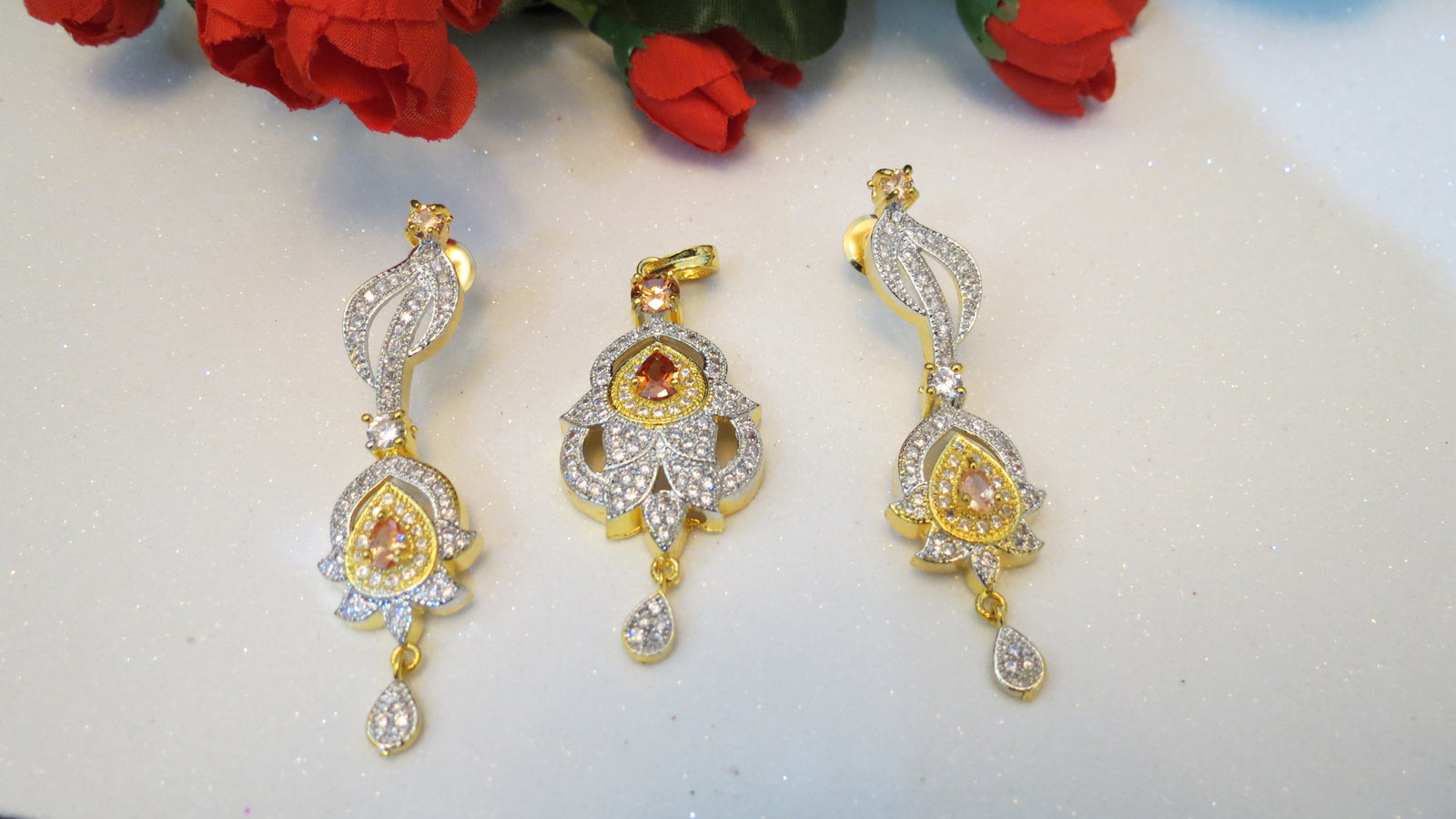 Kaju Style Locket Set