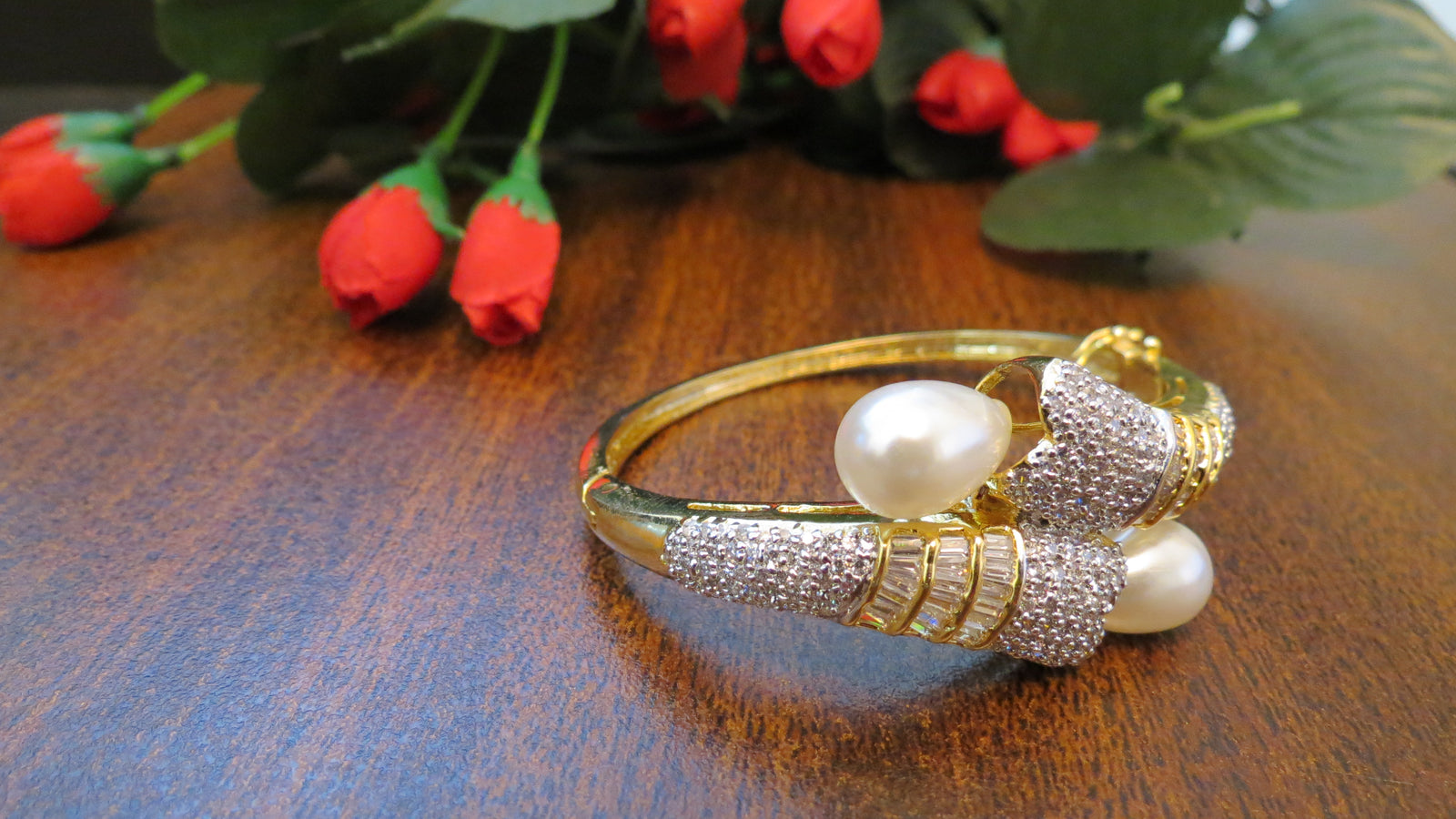 Openable Bracelet - Gold Plated