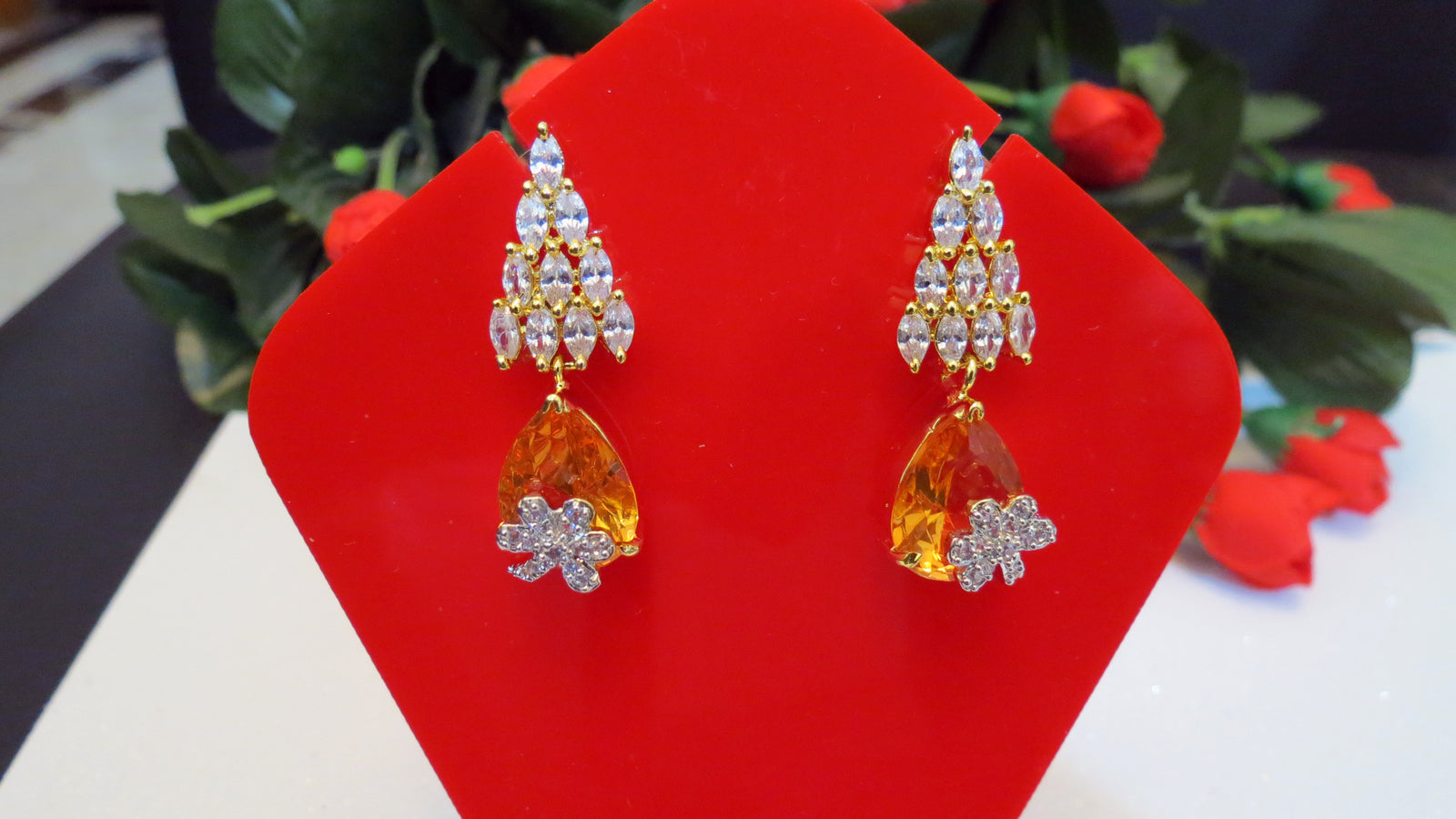 Earings with champagne and zircon